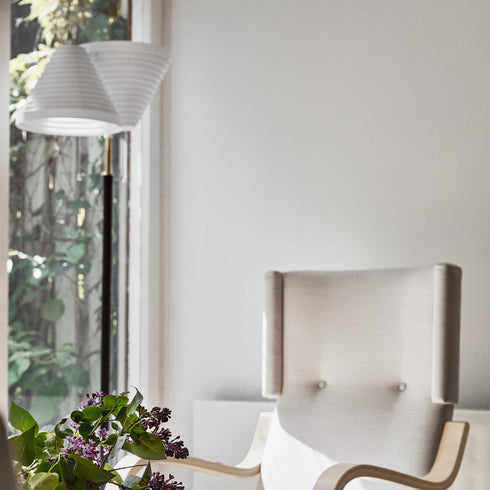 A810 Floor Lamp